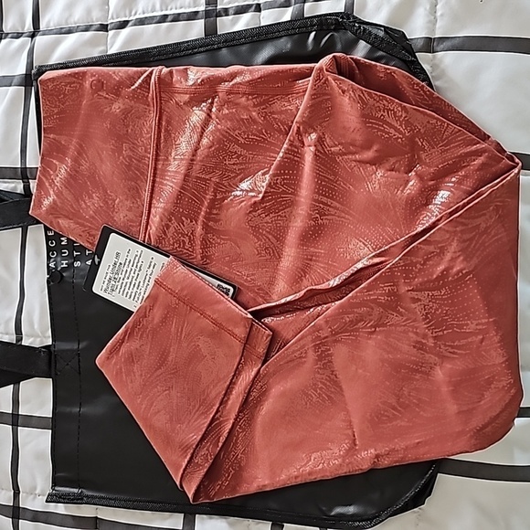 * NWT LULULEMON Lululemon Wunder Under High-Rise Tight 28" *Shine Luxtreme - Picture 8 of 8